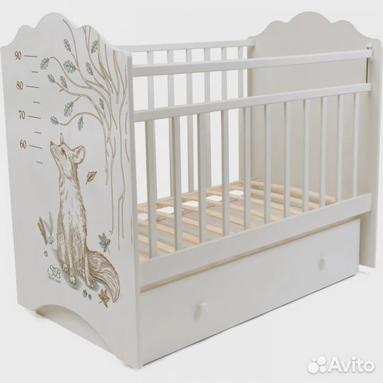 Детская кроватка с маятником