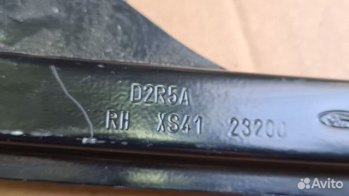 Стеклоподемник передний правый Форд Фокус 1