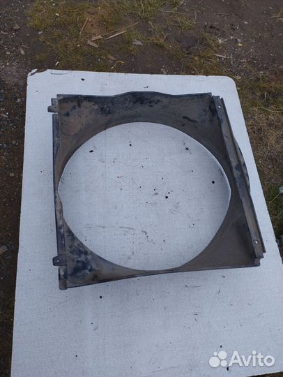 Диффузор вентилятора vоlvo 760 вольво 740 960