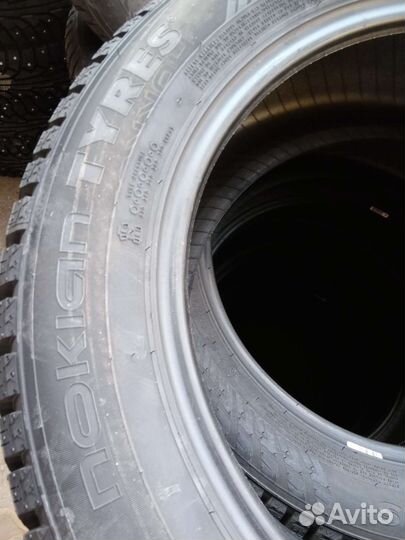 Nokian Tyres Hakkapeliitta 10 215/55 R17 98T