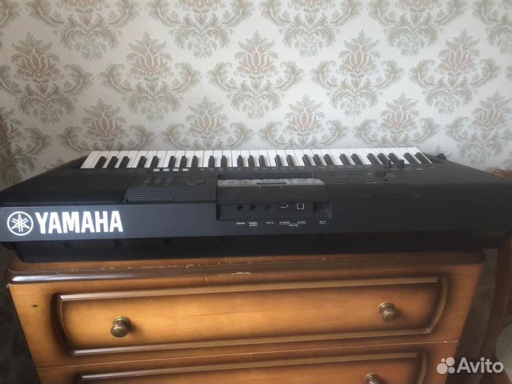 Синтезатор Yamaha PSR E463
