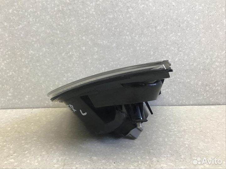 Фонарь задний внутренний левый Mitsubishi Outlande