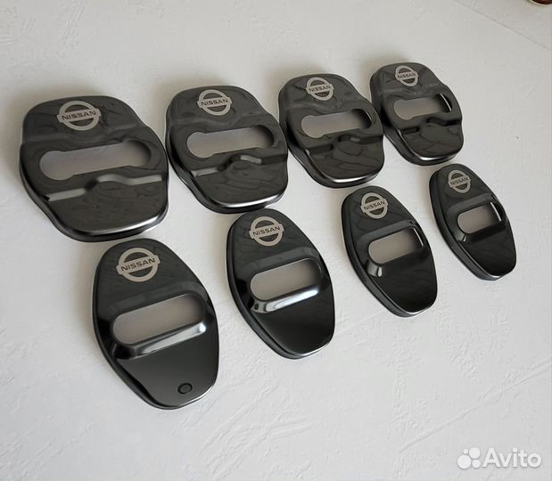 Накладки на дверные замки (концевики) Nissan