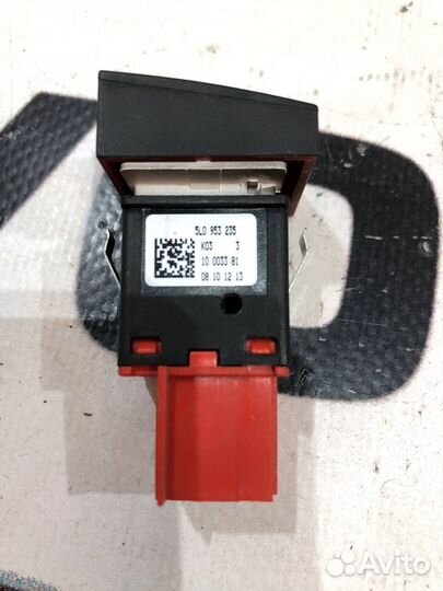Кнопка аварийного сигнала Skoda Yeti 5L 2012