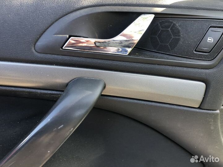 Обшивка двери передняя левая Шкода Октавия А5