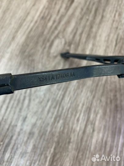 Поводок дворника задний Ford Focus 1