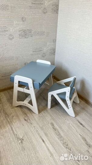 Стульчик растущий и столик детский