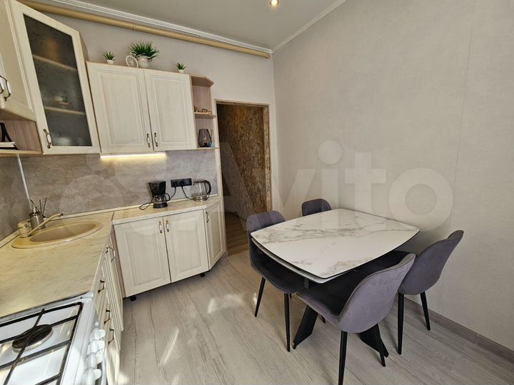 2-к. квартира, 64 м², 2/5 эт.