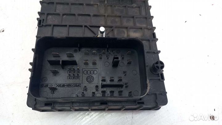 Блок предохранителей VW Passat CC