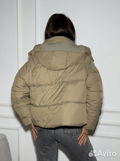 Куртка женская демисезонная с капюшоном утепленная