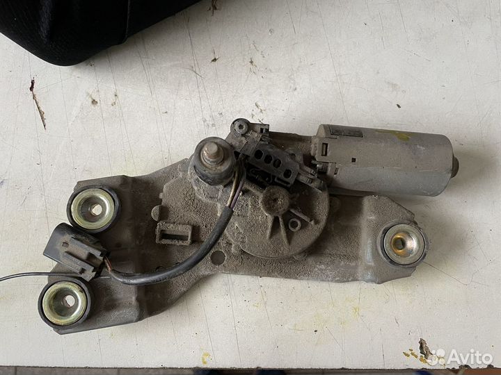 Моторчик стеклоочистителя задний Ford Focus 1