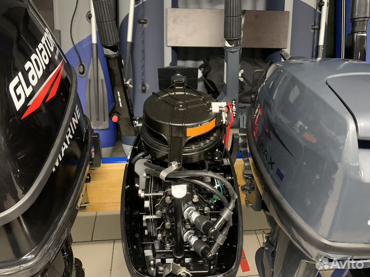 Лодочный мотор Gladiator G9.8FHS витрина