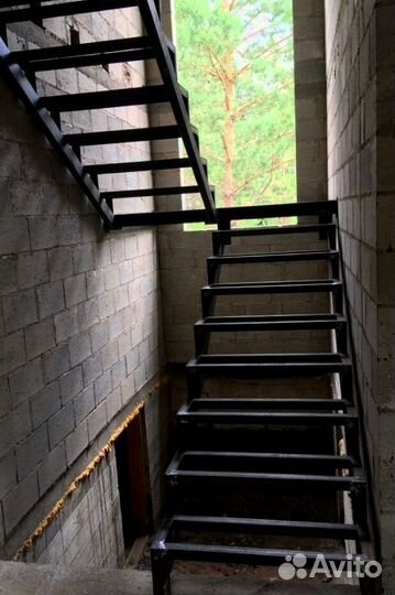 Лестница из листового металла