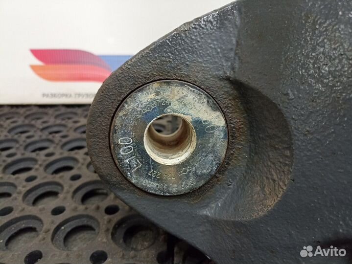 1643160 Кронштейн рессоры передней левый