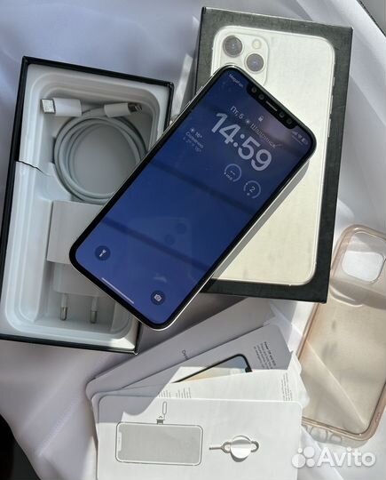 iPhone 11 Pro, 64 ГБ