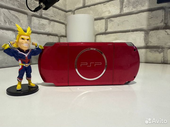 Sony psp 3000 16gb прошитая в красном исполнении