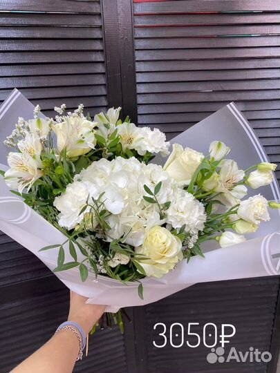 Букеты из цветов хризантем роз гипсофила №17