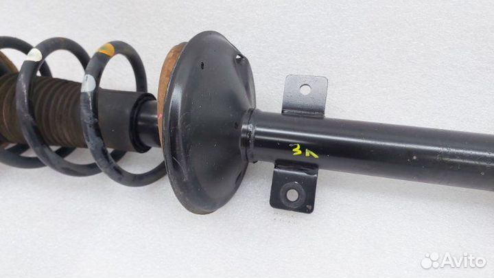 Амортизатор подвески задний левый Renault Duster