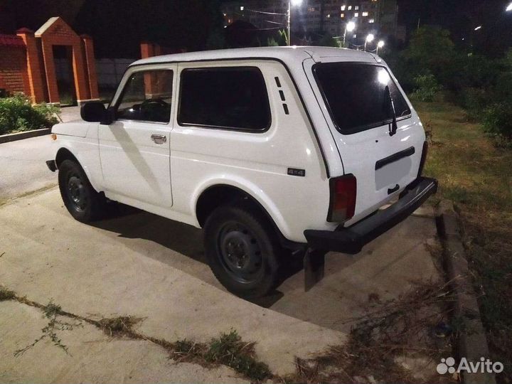 LADA 4x4 (Нива) 1.6 МТ, 2005, 138 000 км