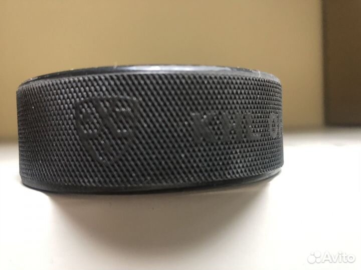 Шайба хоккейная 10 лет кхл