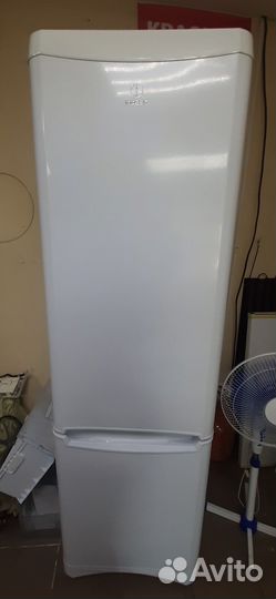 Холодильник indesit total NO frost