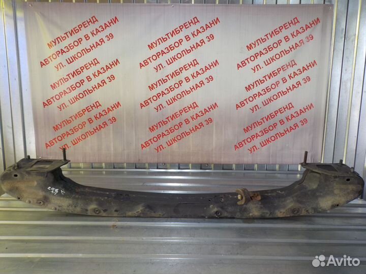 Усилитель заднего бампера Мерседес-Бенц W203 Седан