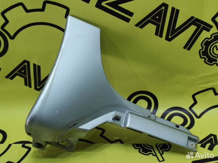 Накладка на крыло передняя левая Toyota Ist NCP60