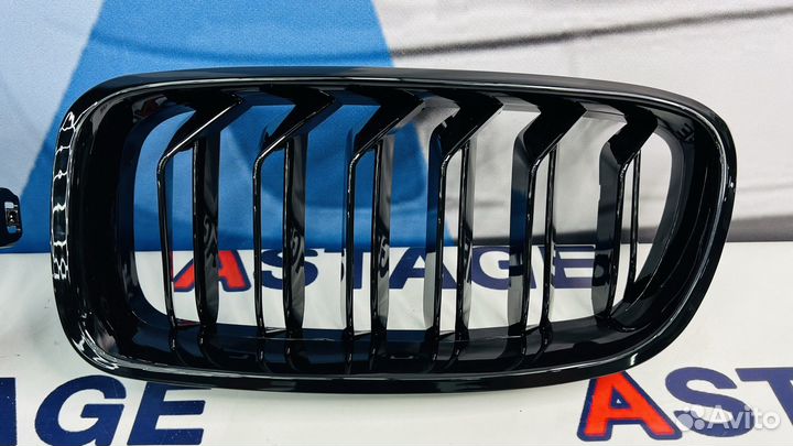 Решетка радиатора BMW F30 CS стиль черный глянец