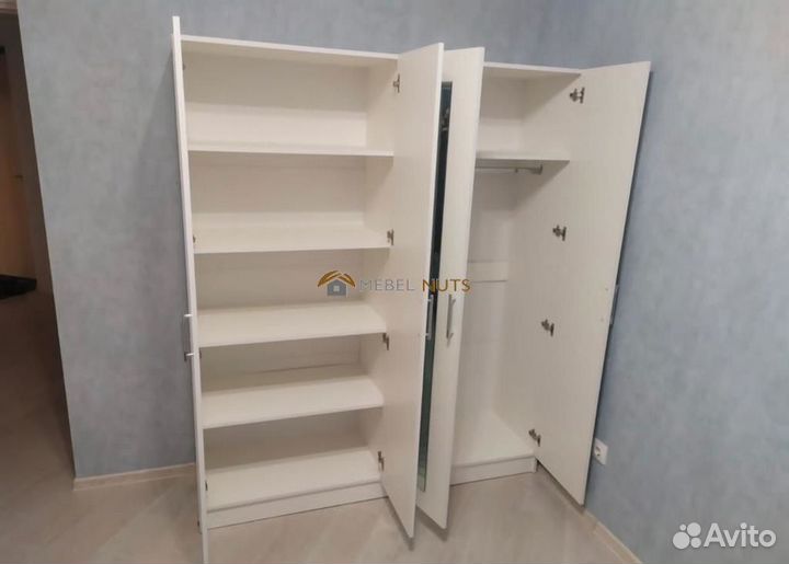 Шкаф распашной с зеркалом