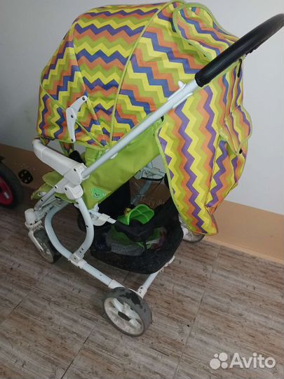 Прогулочная коляска