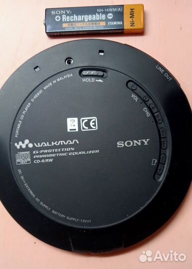 CD плеер Sony Walkman D-NE830