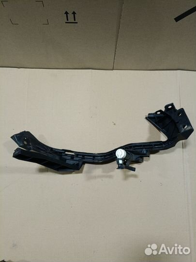 Крепление бампера Subaru Impreza GP2 (Переднее)