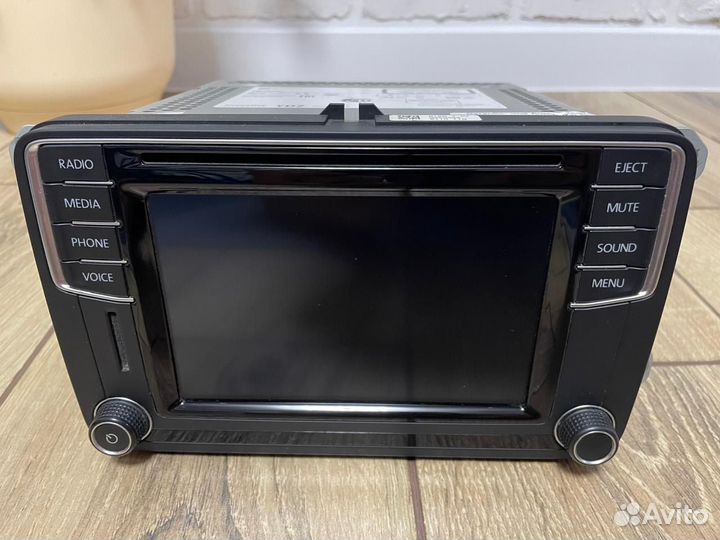 Магнитола volkswagen Composition Media