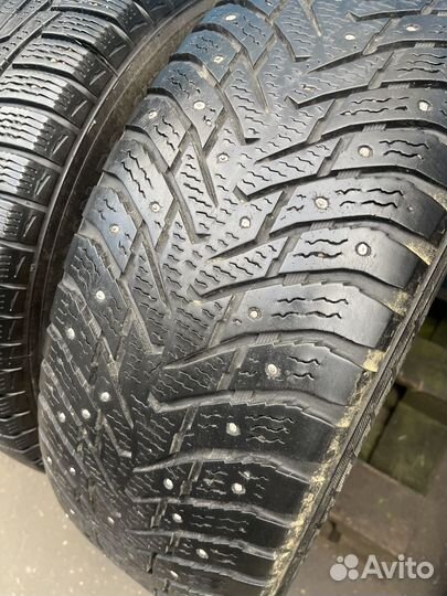 Nokian Tyres Hakkapeliitta 8 SUV 215/65 R16 102T