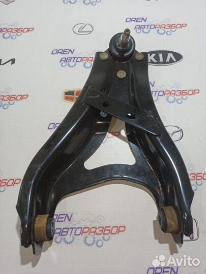 Рычаг подвески нижний передний левый Renault