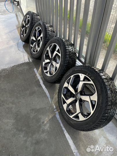 R17 Viatti Brina Nordico V-522 215/55, PCD 5x110 DIA 15