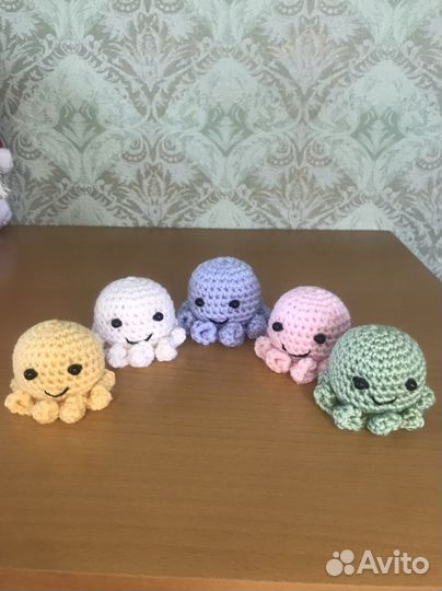 Вязанные осминожки ручная работа