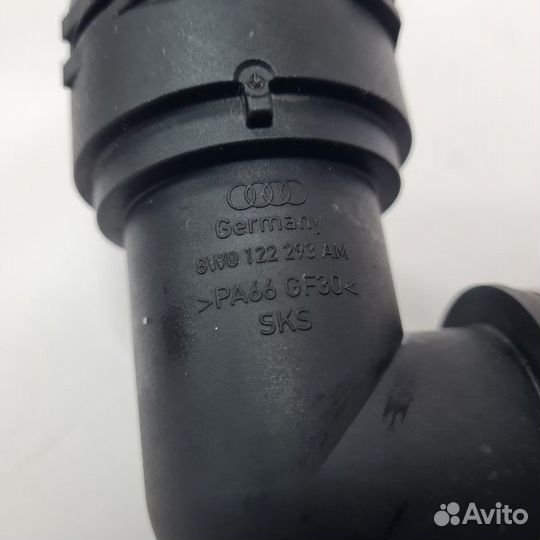 Патрубок системы охлаждения Audi S4 B9 2019