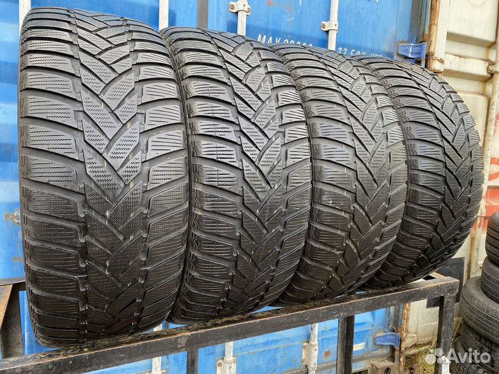 Dunlop SP Winter Sport M3 275/45 R20