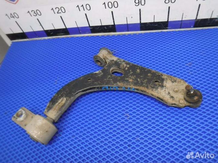 Рычаг подвески передний правый Ford Fiesta A9JA