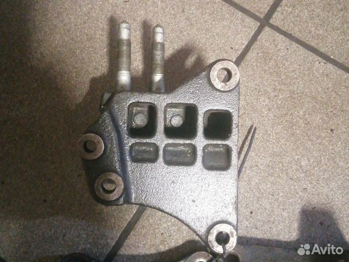 Кронштейн двигателя Hyundai Sonata 2167025003