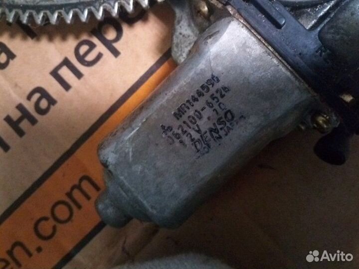 Стеклоподъемник передний правый Mitsubishi L200