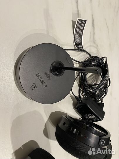 Беспроводные наушники Sony TMR-RF810R