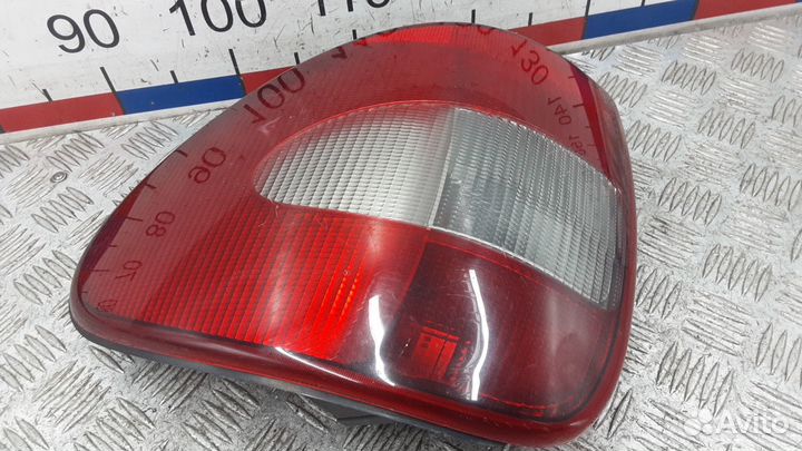 Фонарь задний правый Chrysler Voyager 4 рест