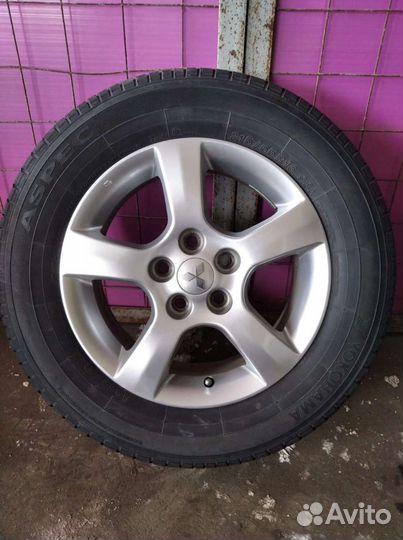 Шины yokohama 215 65 R16 летние бу