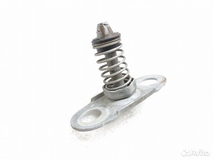 Упор капота Bmw X5 E53