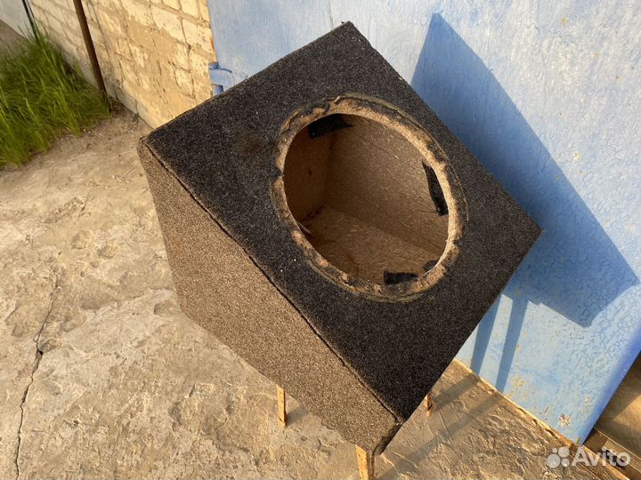 Коробка для сабвуфера