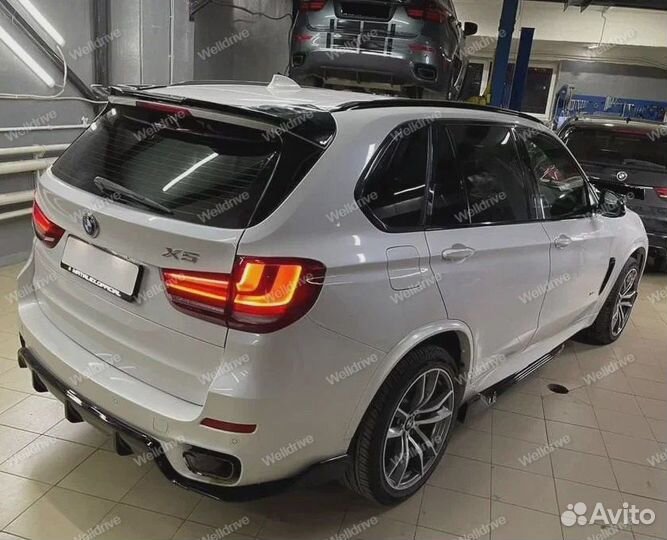 Губа задняя BMW X5 F15 в стиле G05 черная