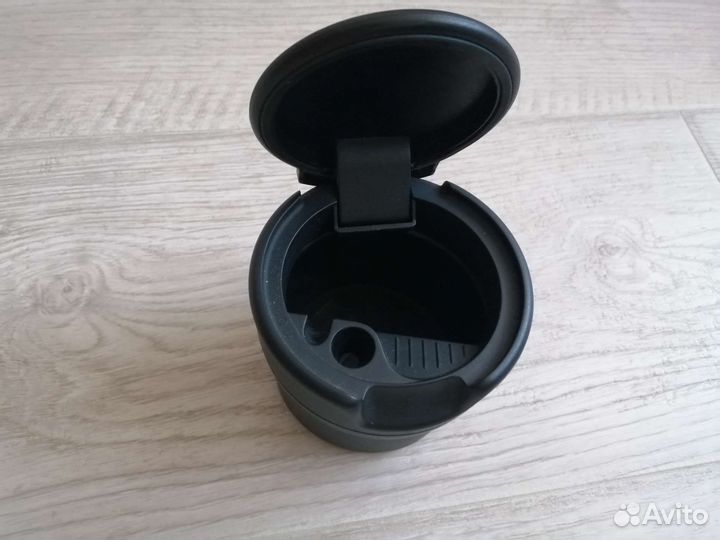 Стакан с крышкой поло седан