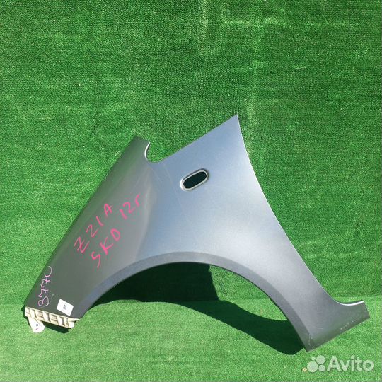 Крыло переднее левое mitsubishi colt